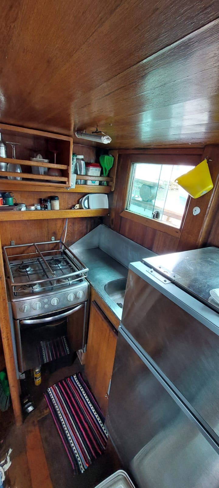 ESCUNA PRIVATIVO PARATY Geladeira & Fogão Abordo