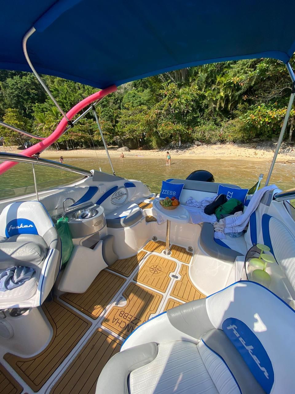 LANCHA PRIVATIVA PARATY Cabinada