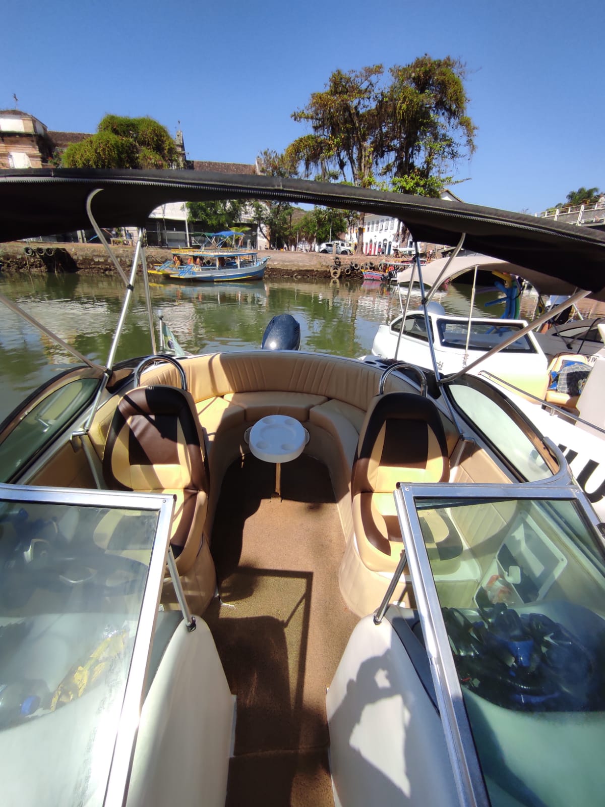 LANCHA PRIVATIVA PARATY Snorkel & Cooler com gelo
