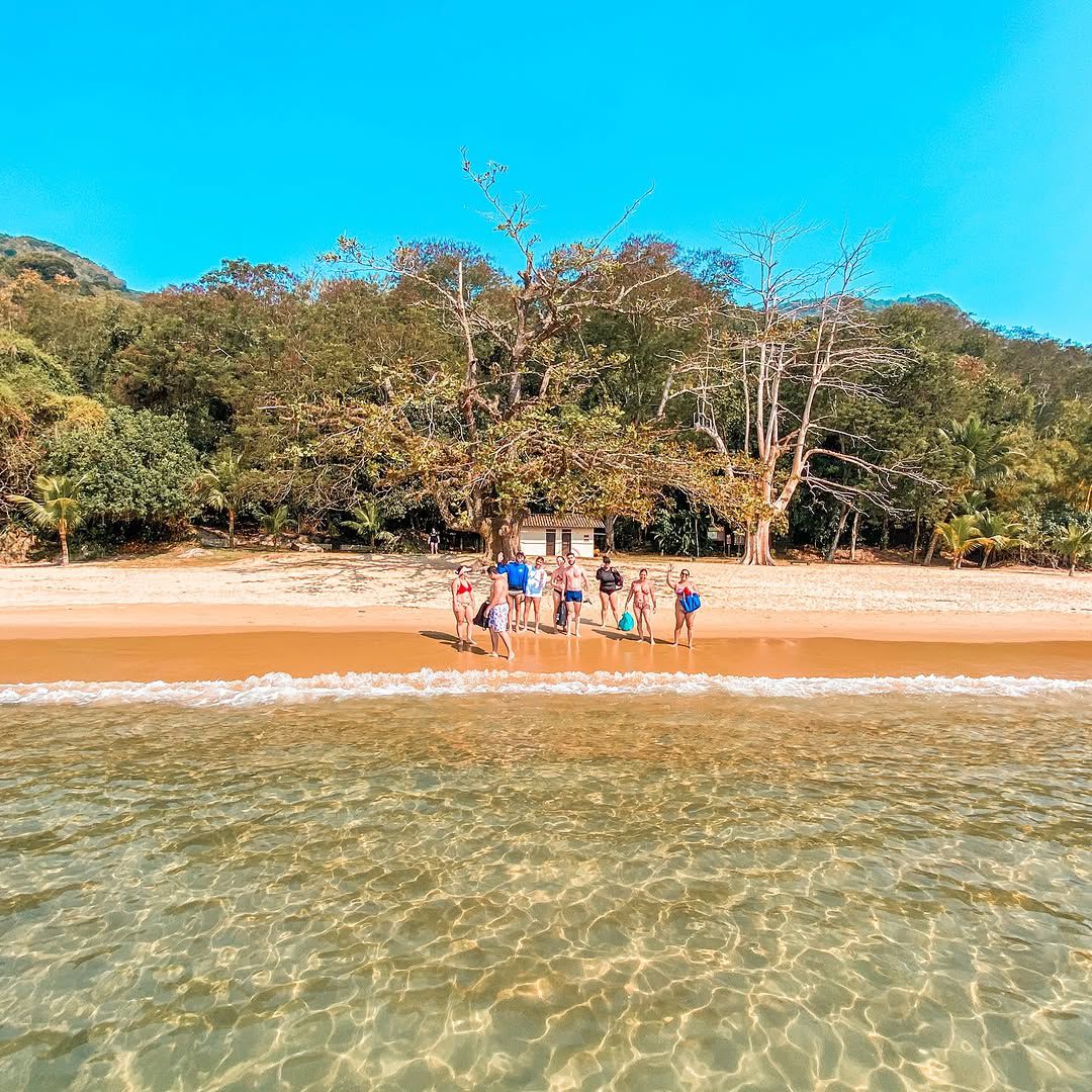 LANCHA MAMANGUÁ 11:00 Horas