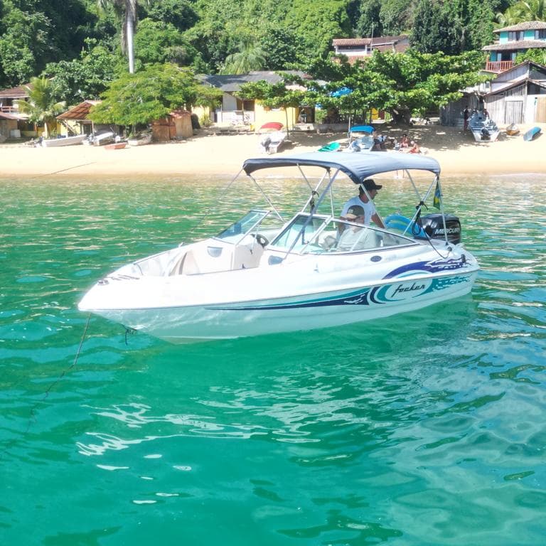 LANCHA PRIVATIVA PARATY Churrasqueira 