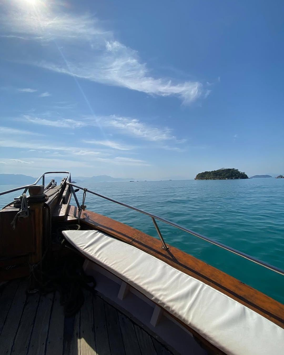 BARCO PRIVATIVO PARATY Churrasqueira & toilet Abordo
