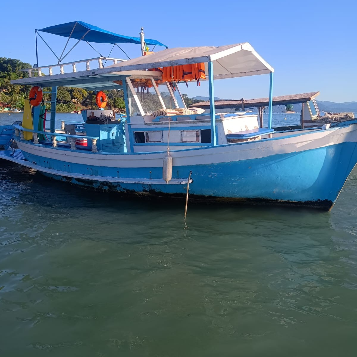 BARCO PRIVATIVO PARATY Churrasqueira & Toilet Abordo