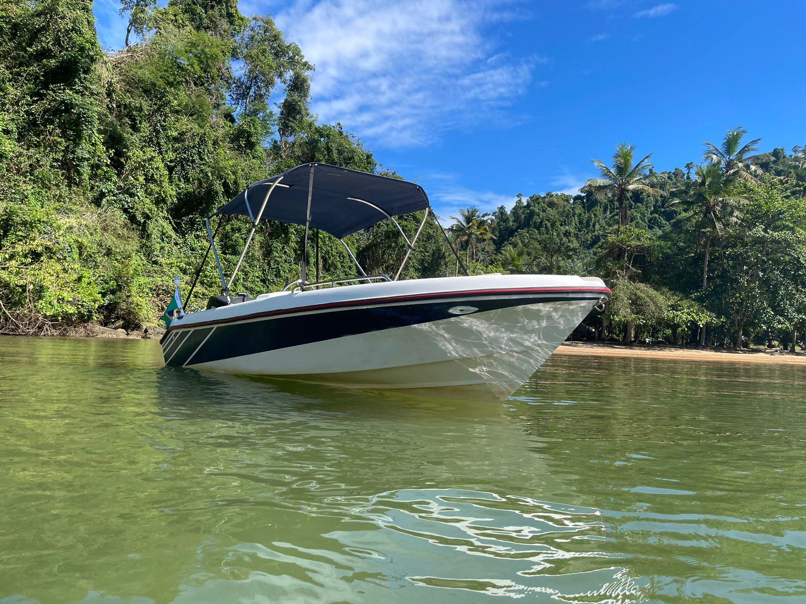 LANCHA PRIVATIVA PARATY Snorkel & Cooler Abordo