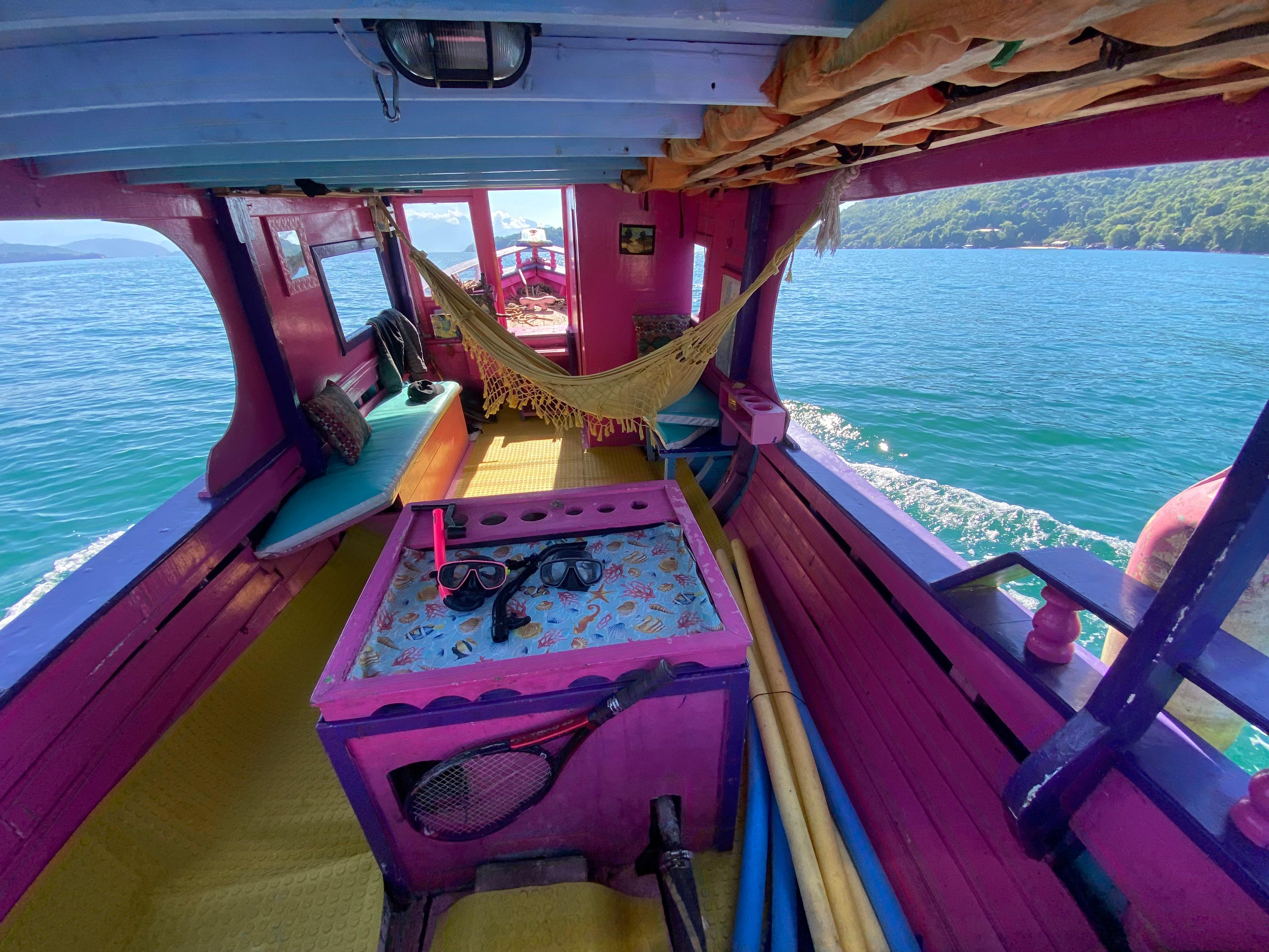 BARCO PRIVATIVO PARATY Churrasqueira & Cooler Abordo