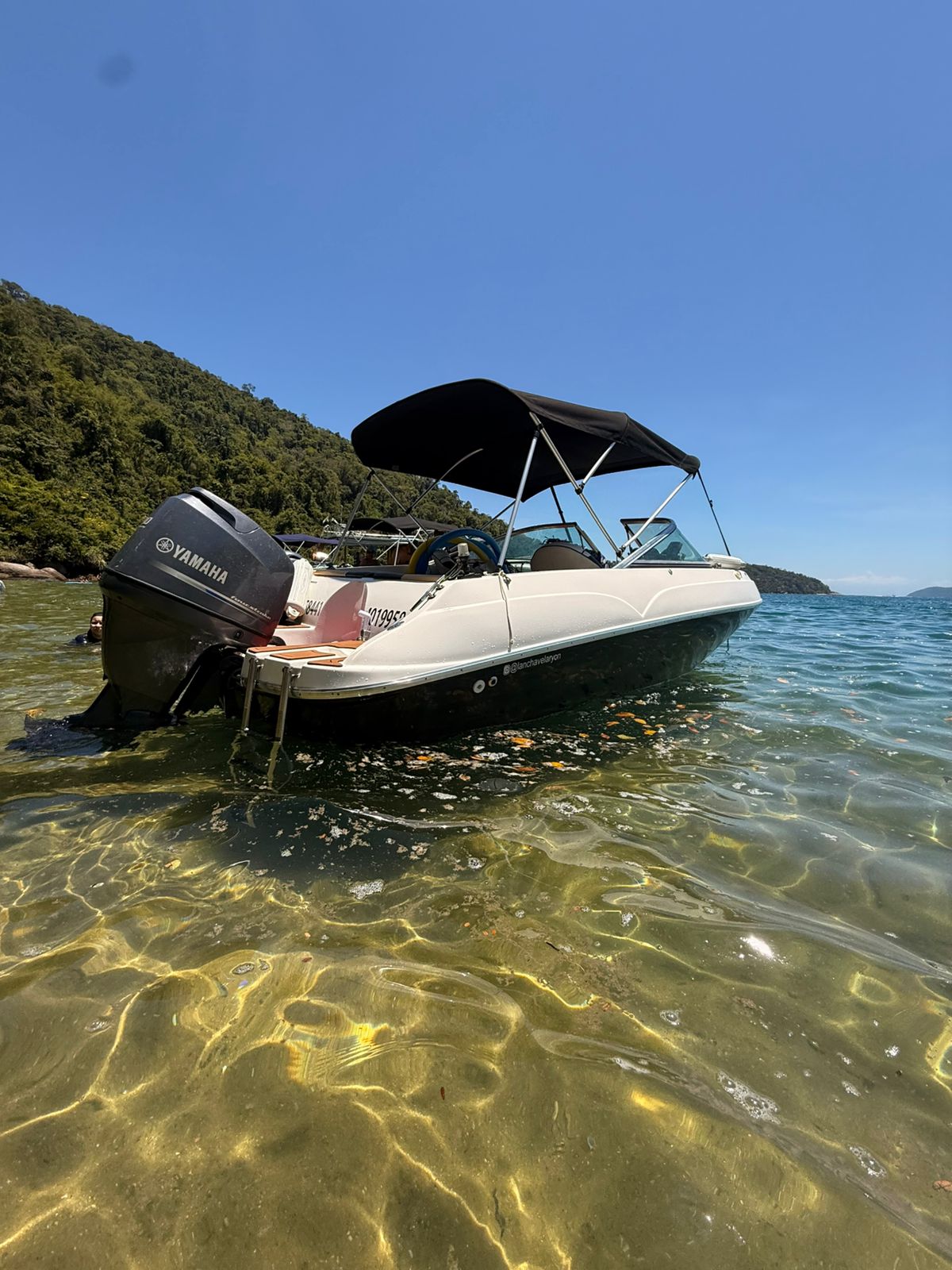 LANCHA PRIVATIVA PARATY Snokel & Cooler Abordo