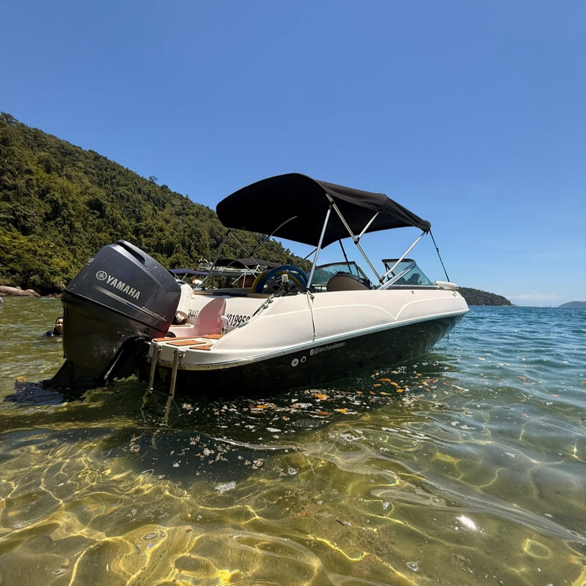 LANCHA PRIVATIVA PARATY Snokel & Cooler Abordo